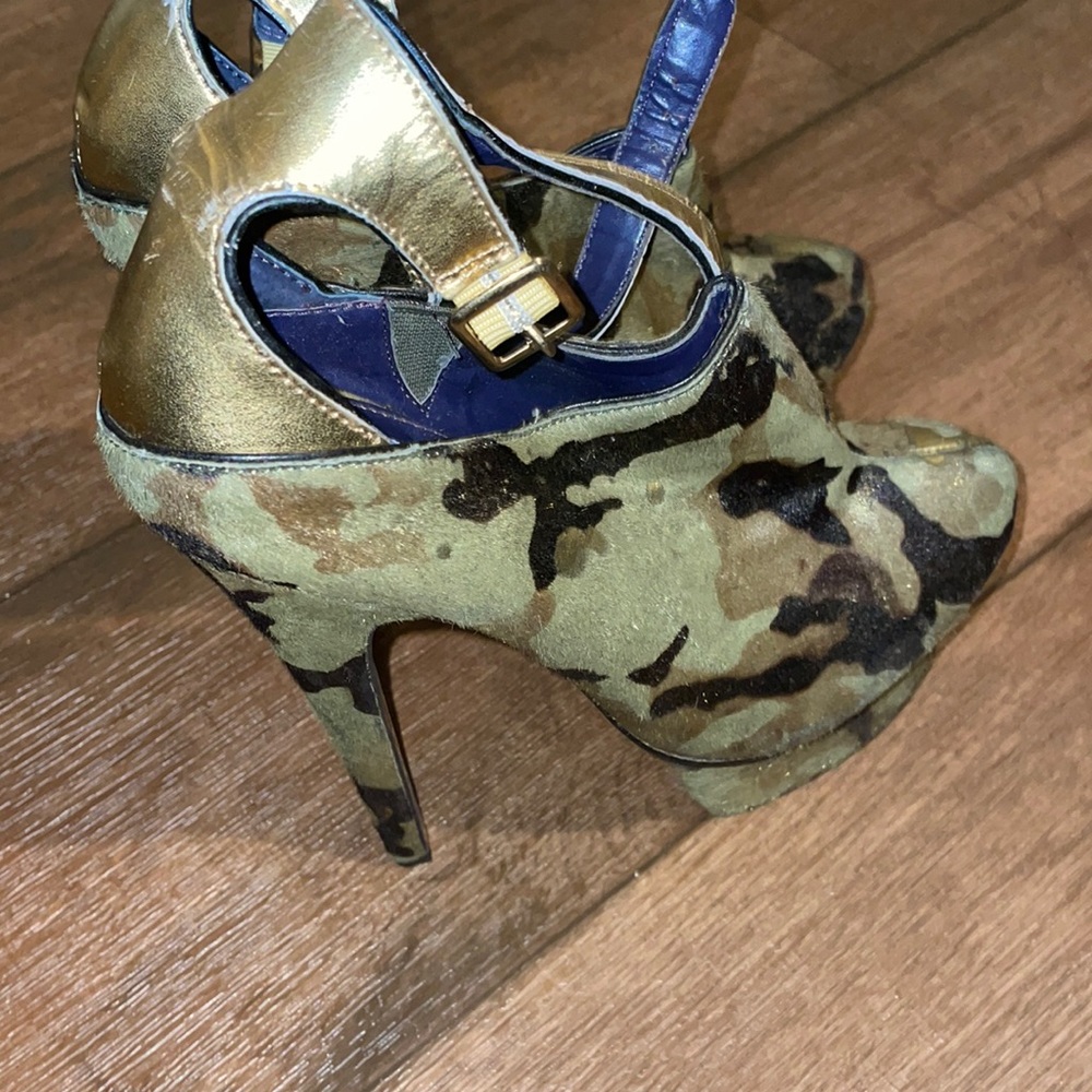 Camouflage High Heels